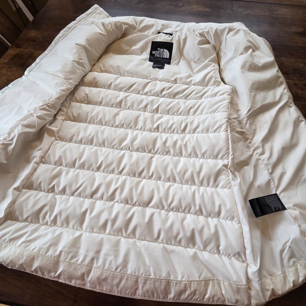 The North Face White Puffer Vest - Picture 5 of 10